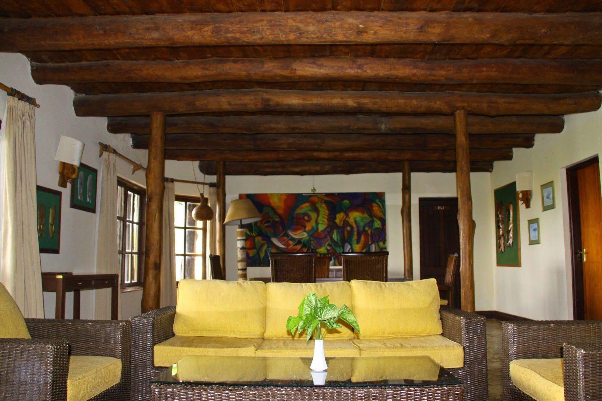 Ol Tukai Lodge Amboseli Exterior photo