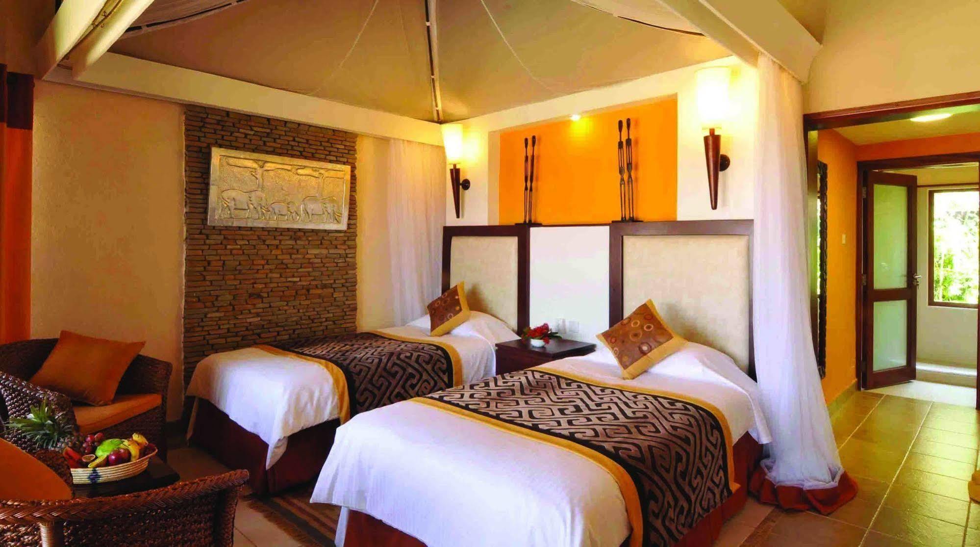 Ol Tukai Lodge Amboseli Exterior photo